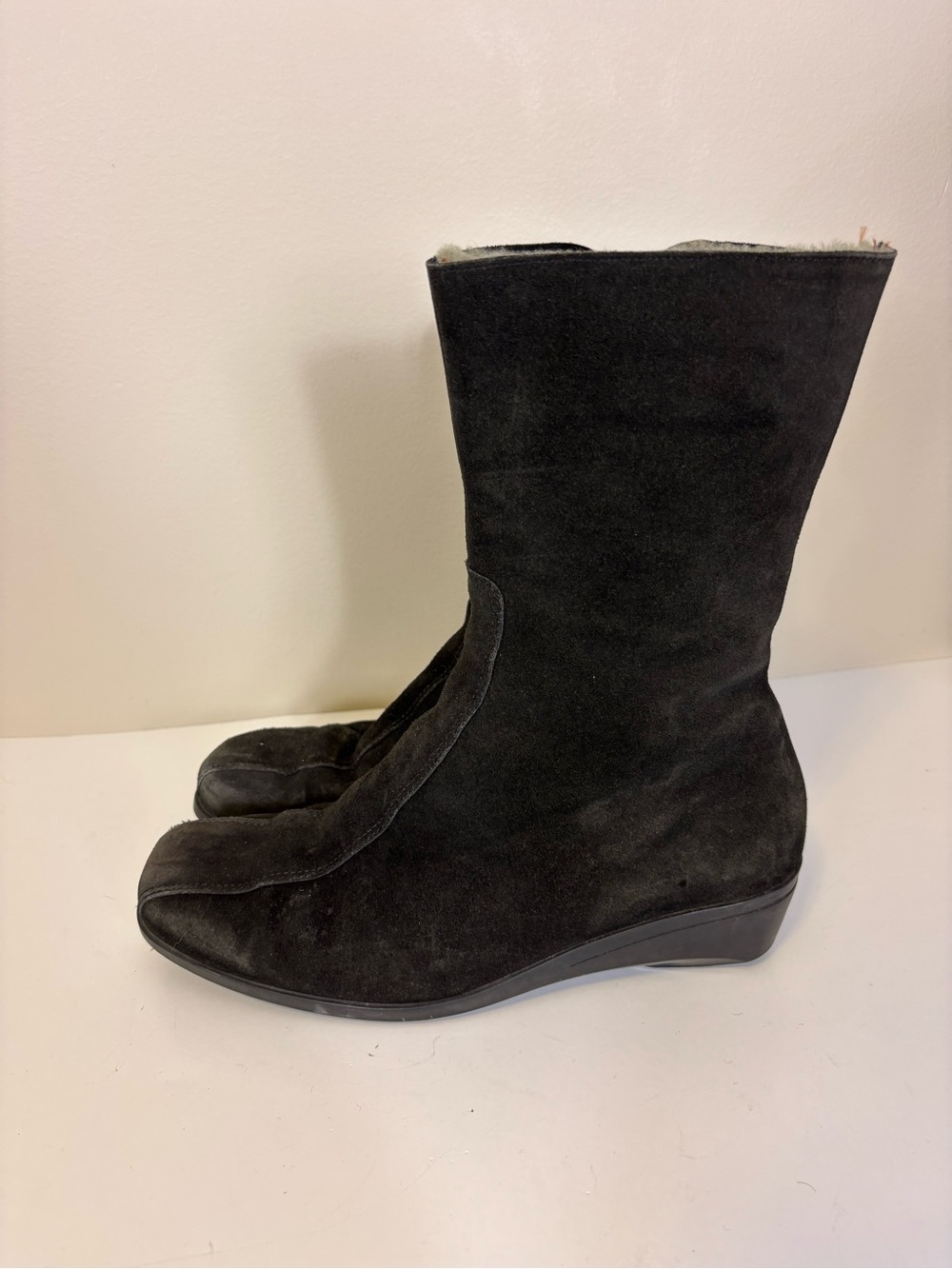 La CANADIENNE Black Suede Fur Lined Mid-Calf Low Wedge Boots 9 13480